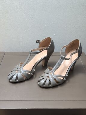 Classic T-Strap Women's Heels in Silver